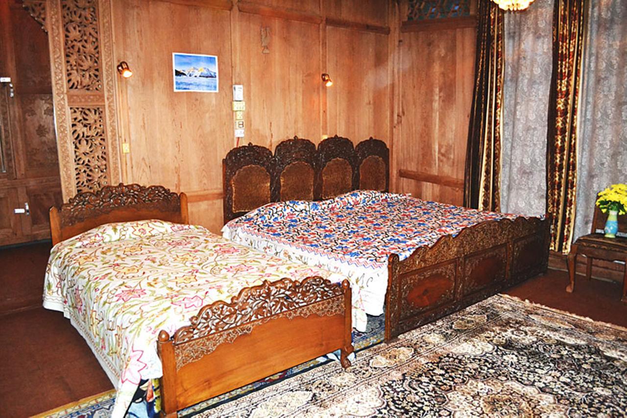 Morning Star Group Of Houseboats Hotel Srinagar  Exterior photo